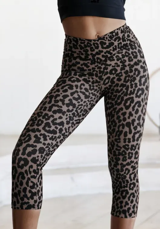New LASCANA ACTIVE Caprileggings Nougat