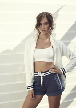 Online Bench. Kapuzensweatjacke Ecru