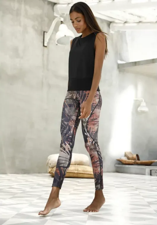 Outlet LASCANA ACTIVE Kurzarmshirt"Tropical" Schwarz