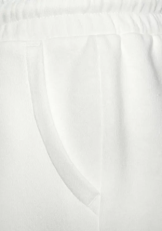 Hot Bench. Relaxshorts Cream