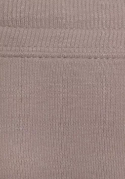 Outlet Bench. Relaxshorts