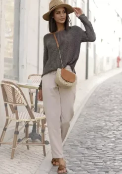 Best LASCANA Rundhalspullover Khaki