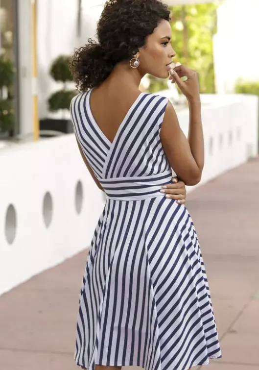 Best LASCANA Sommerkleid Marine-Weis-Gestreift