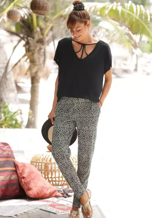 s.Oliver Strandhose Schwarz-Creme-Bedruckt