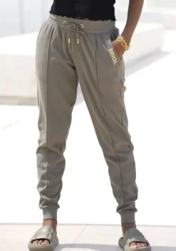 Discount Bench. Sweathose Khaki