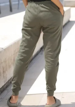 Discount Bench. Sweathose Khaki