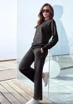 Clearance Bench. Sweatshirt